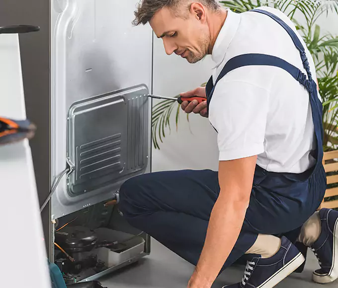 Why Newtonville, MA Homeowners Rely on Newtonville Appliance Pro for Every Mini Fridge Fix?